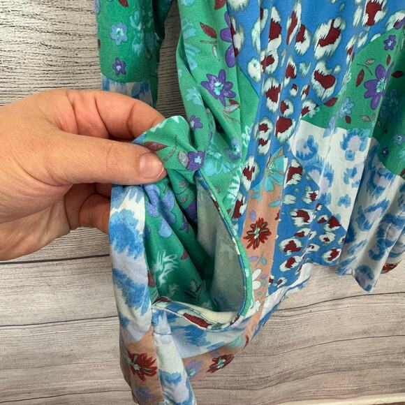 Logo Lori Goldstein Plus Size Blue Green Floral Leopard Patchwork Top Size 2X - Picture 4 of 8